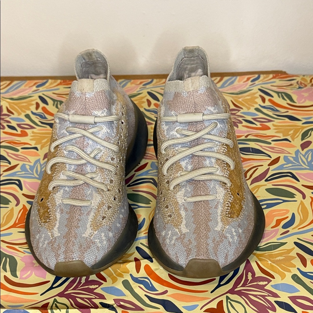 Yeezy Women's Sneakers in Cream and Tan
